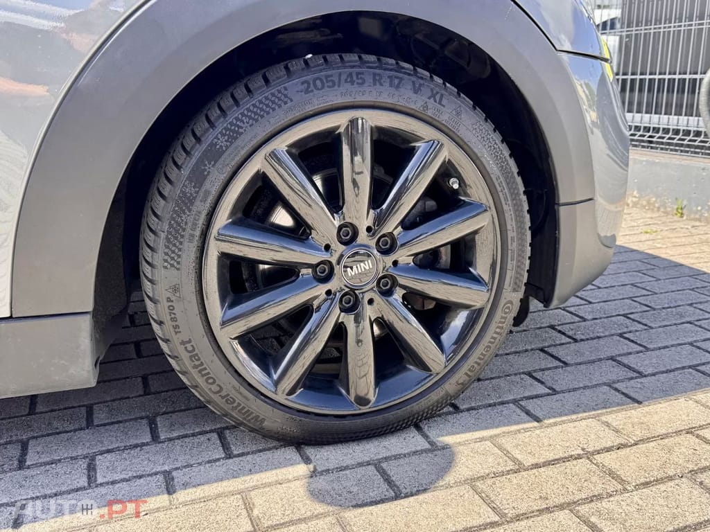 MINI Cooper Cooper SD Auto