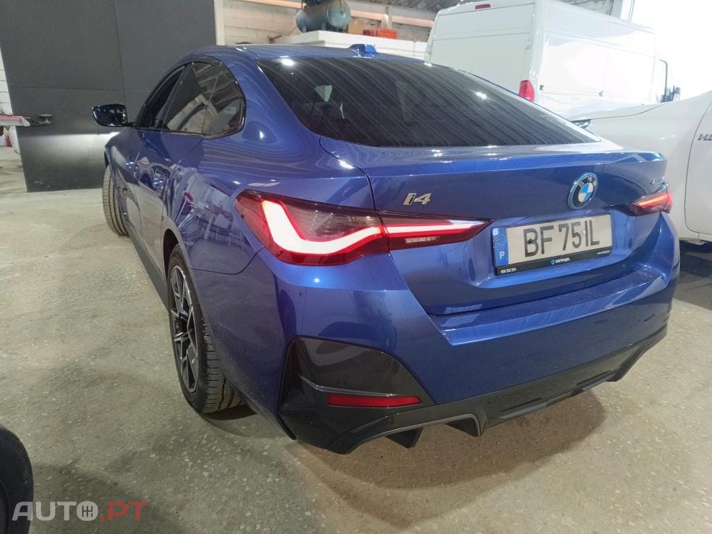 BMW i4 eDrive40 Pack Desportivo M