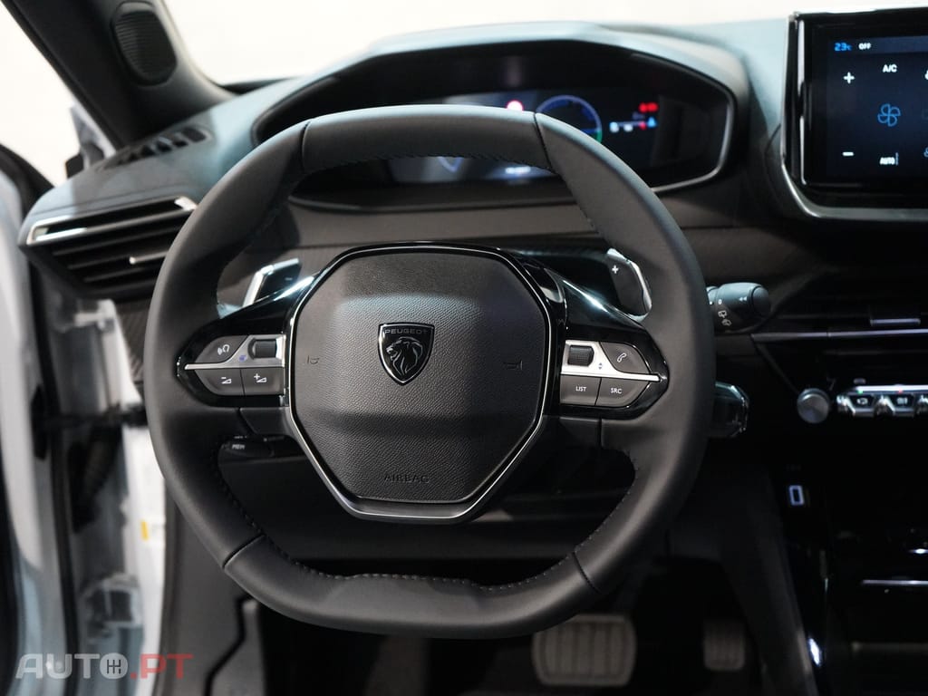 Peugeot 2008 1.2 Hybrid Allure e-DCS6