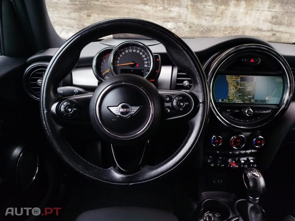 MINI Cooper Cooper D Auto