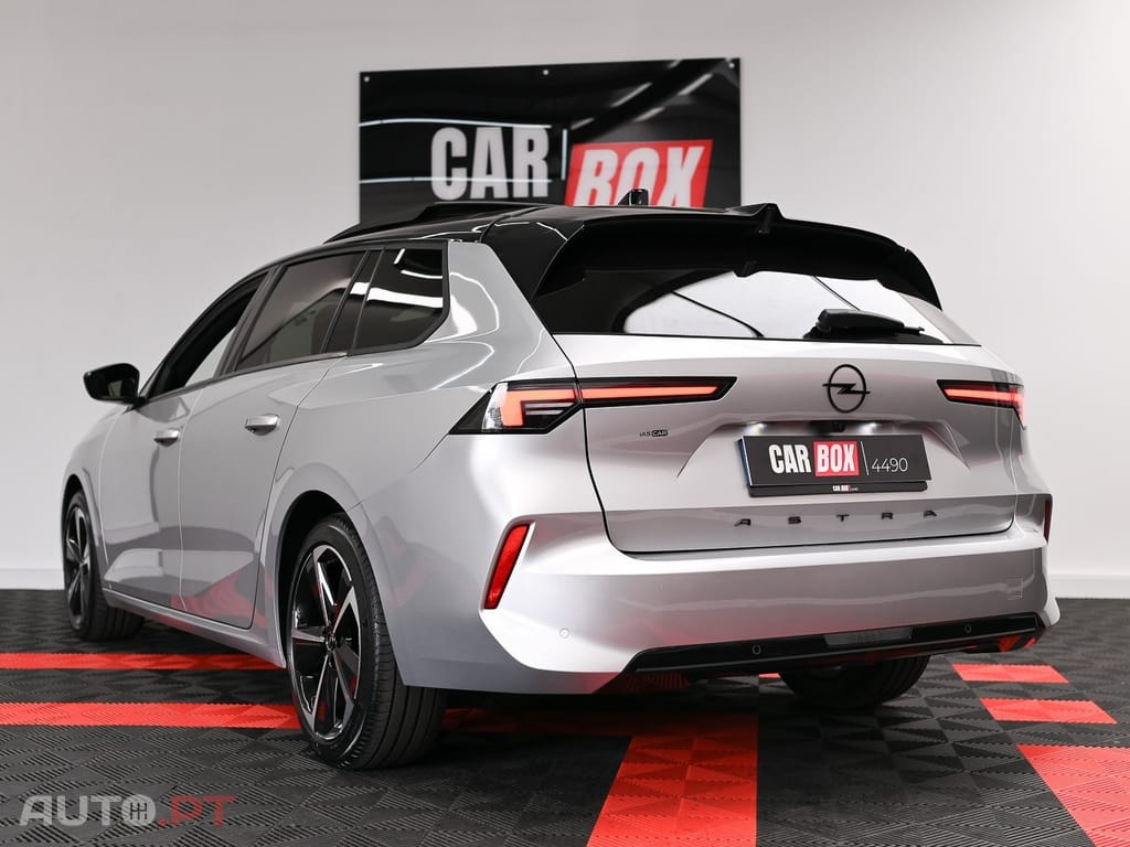 Opel Astra Sports Tourer 1.2 T GS Line
