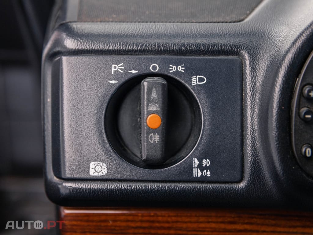 Mercedes-Benz G 320 Auto