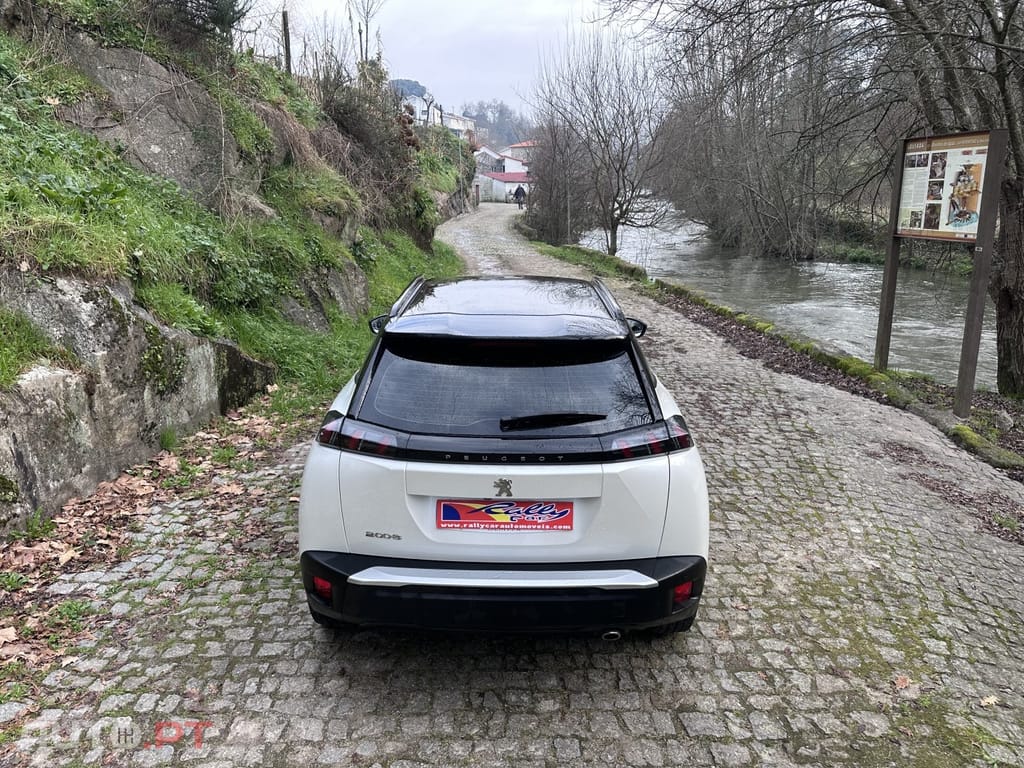 Peugeot 2008 1.5 BlueHDi Allure Pack EAT8