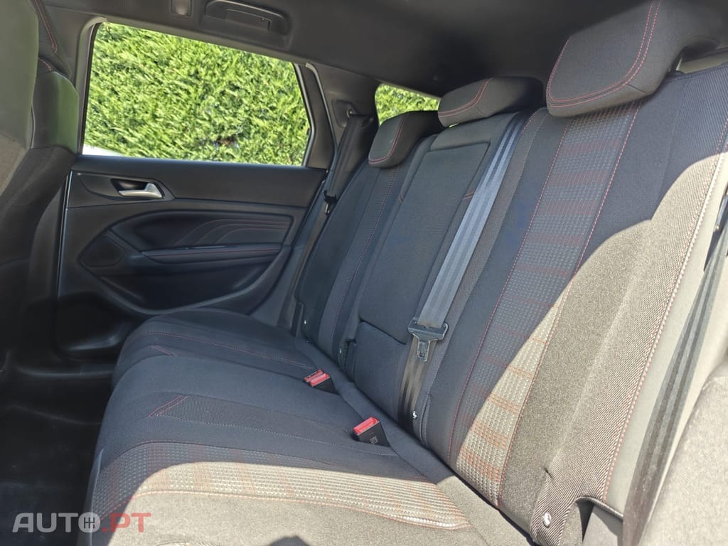 Peugeot 308 SW 1.5 BlueHDi GT EAT8 — fotografia 8