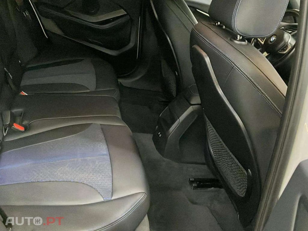 BMW 116 d Pack Desportivo M Auto