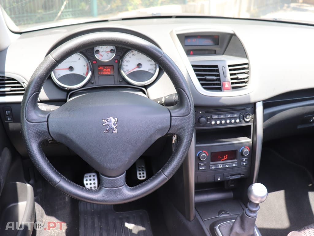 Peugeot 207 CC Millesim 200
