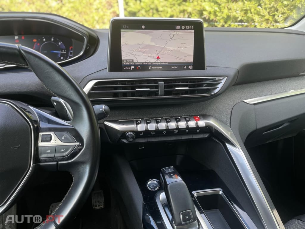 Peugeot 5008 1.5 BlueHDi Allure Pack EAT8 — fotografia 11
