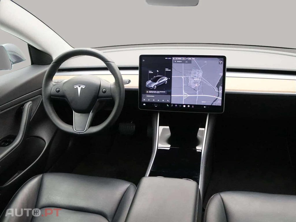 Tesla Model 3  Standard RWD Plus  AUTOPILOT