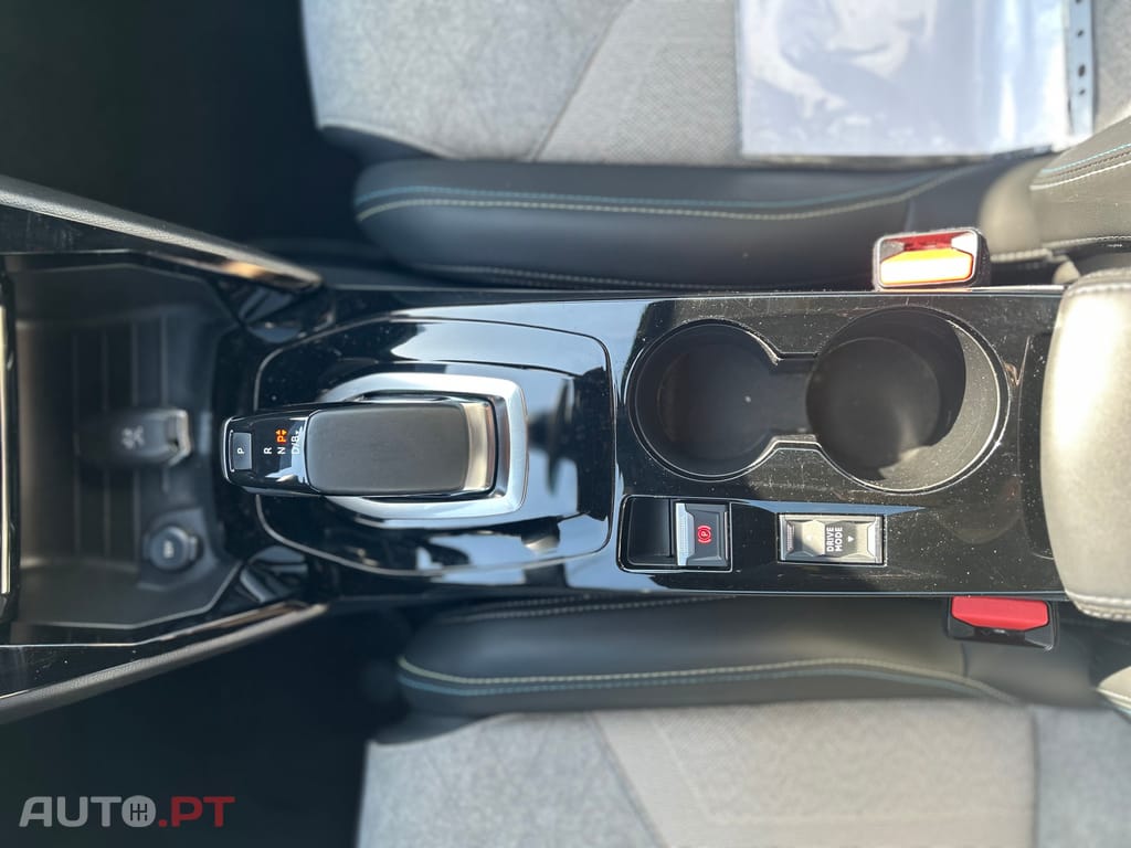 Peugeot E-208 50 kWh GT Pack