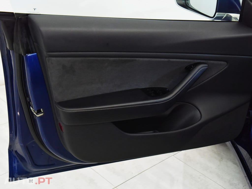 Tesla Model 3 Long-Range Dual Motor AWD