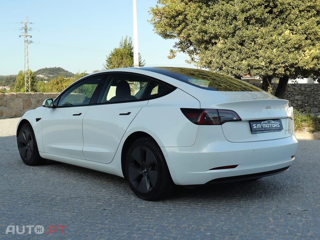 Tesla Model 3 Long-Range Dual Motor AWD