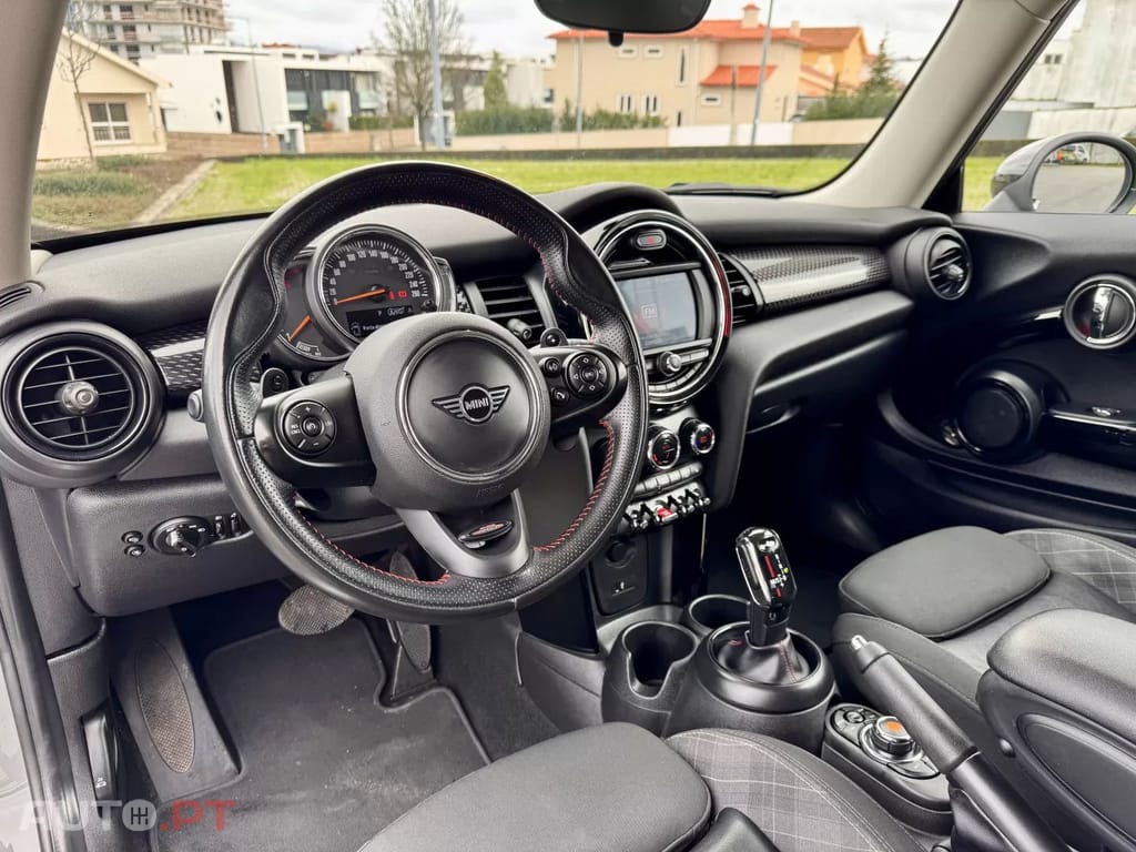 MINI Cooper Cooper SD Auto