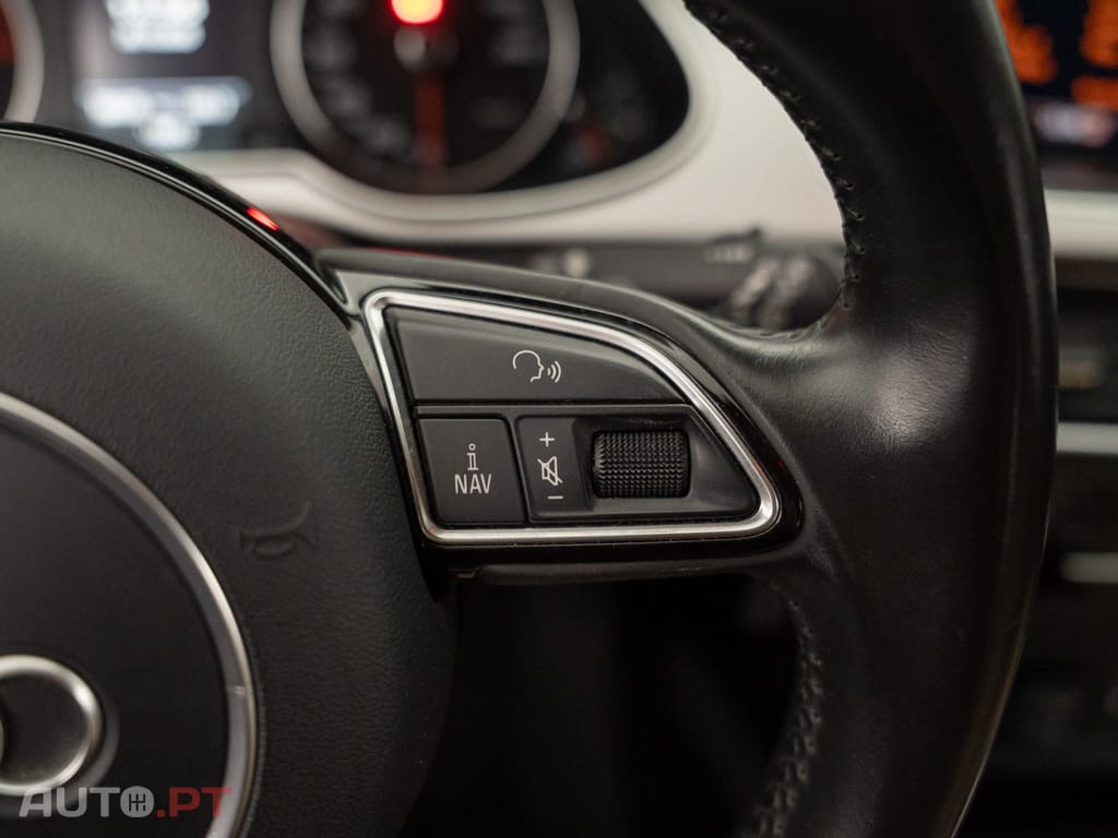 Audi A4 Avant 2.0 TDi S-line