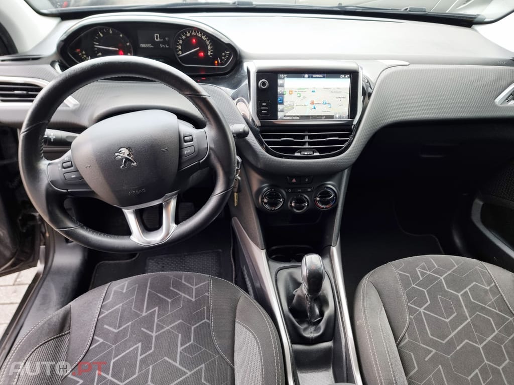 Peugeot 2008 1.6 BlueHDi Style
