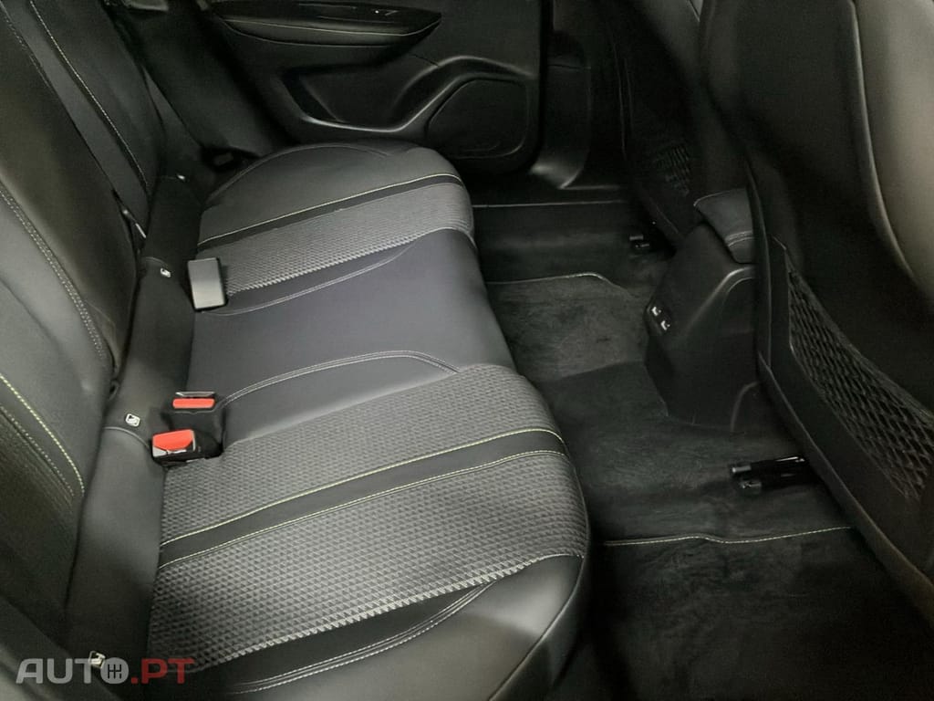 Peugeot 2008 1.2 PureTech GT Pack