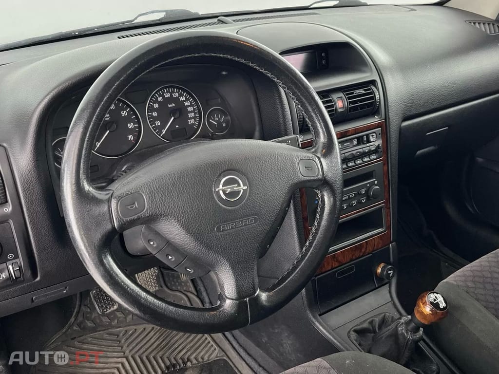 Opel Astra 1.4 Elegance