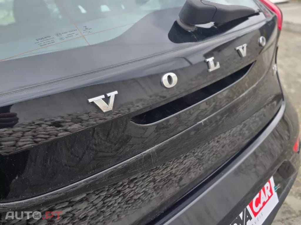 Volvo V40 2.0 D2 Kinetic Eco — fotografia 13