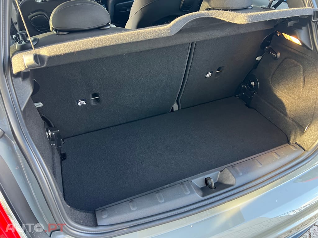 MINI Cooper Cooper D