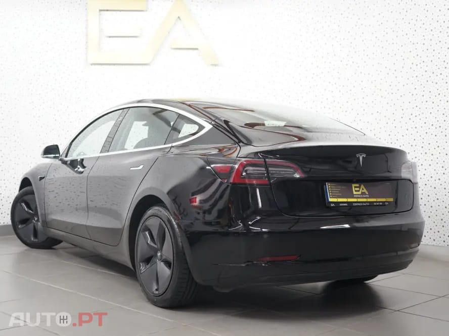 Tesla Model 3 Standard Range Plus RWD
