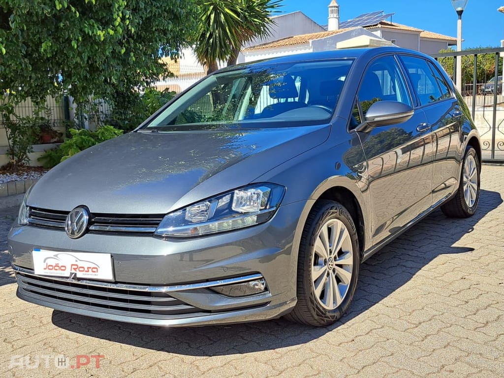 Volkswagen Golf 1.6 TDI Confortline DSG