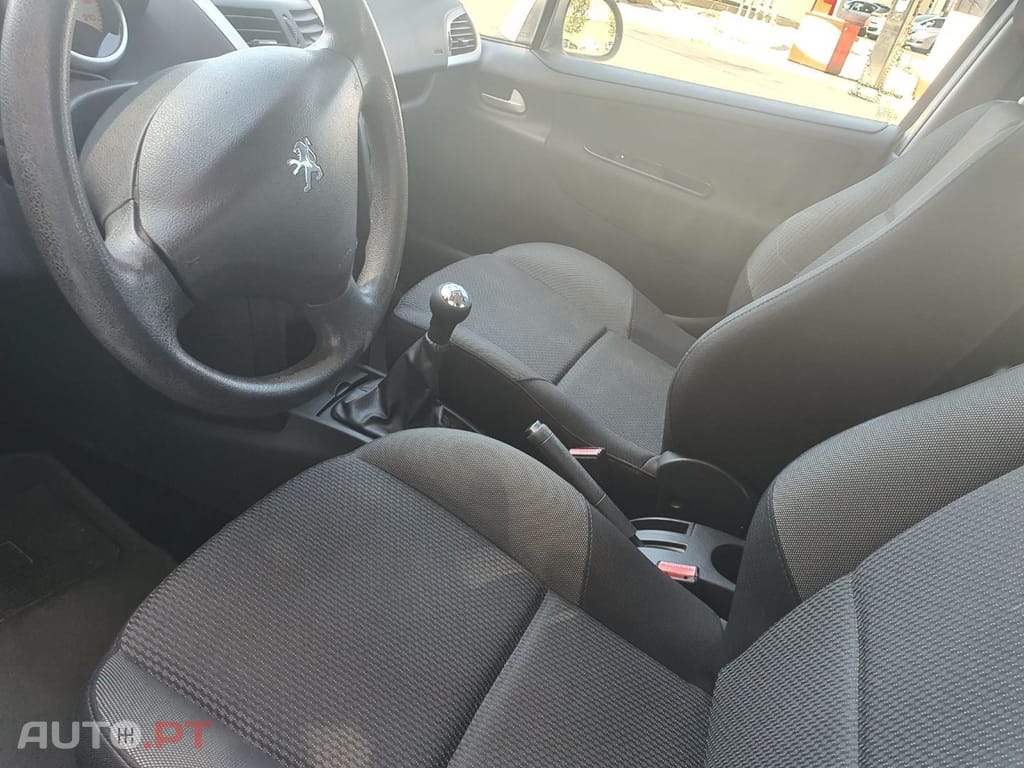 Peugeot 207 1.6 HDi 99g