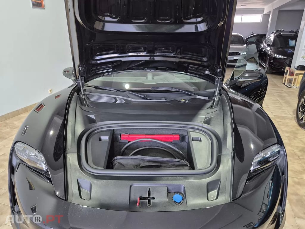 Porsche Taycan Black Edition