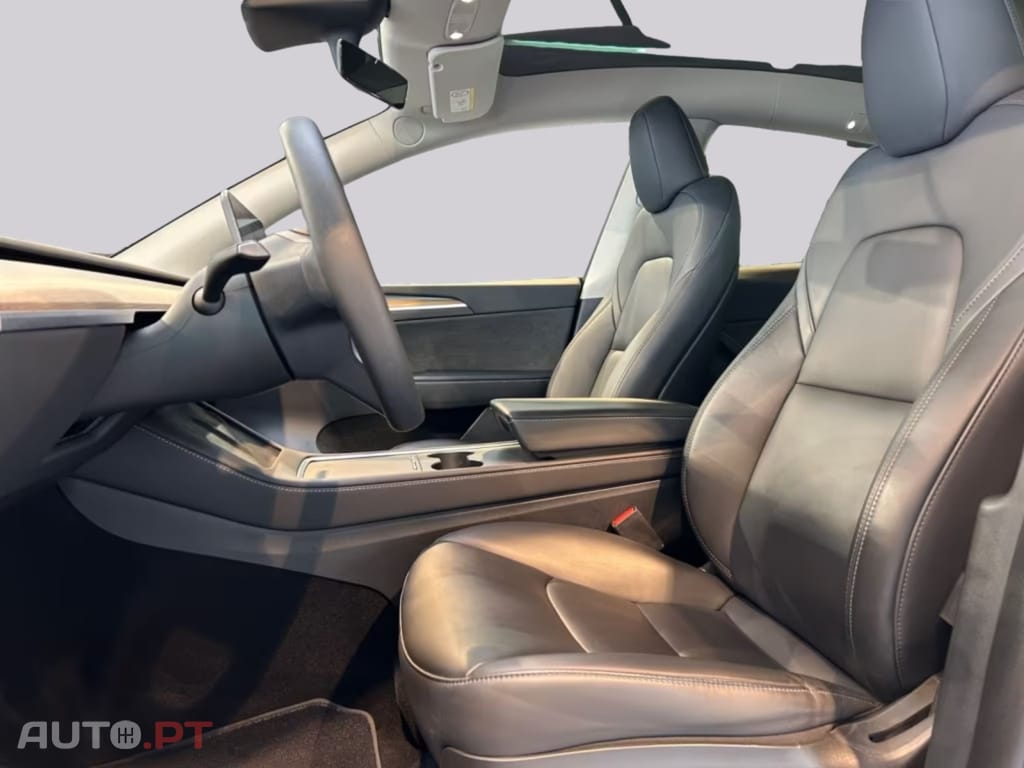 Tesla Model Y Long Range Dual AWD I.V.A DEDUTIVEL 