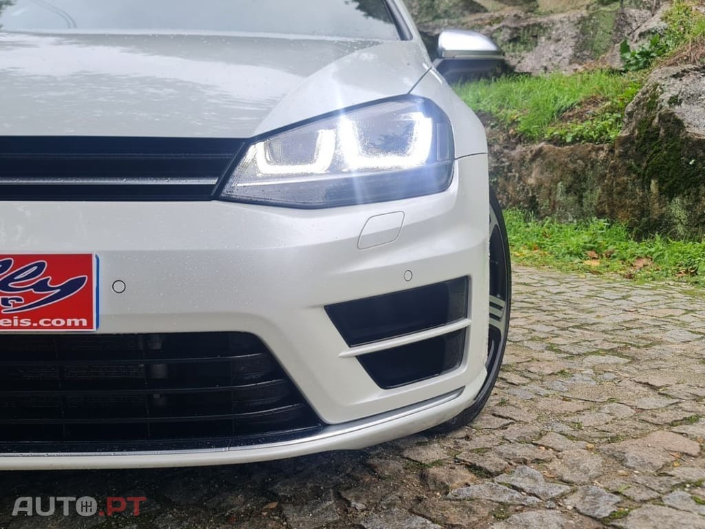Volkswagen Golf 2.0 TSi R