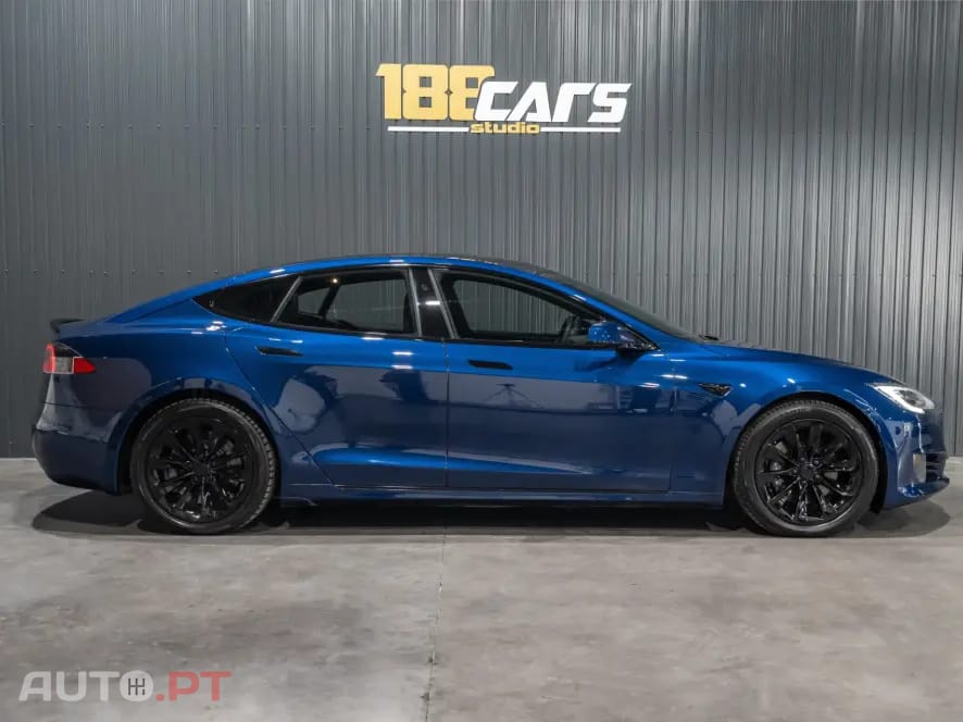 Tesla Model S 75