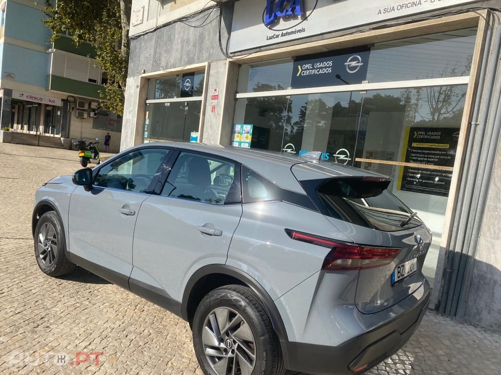Nissan Qashqai 1.3 DIG-T Premiere Edition