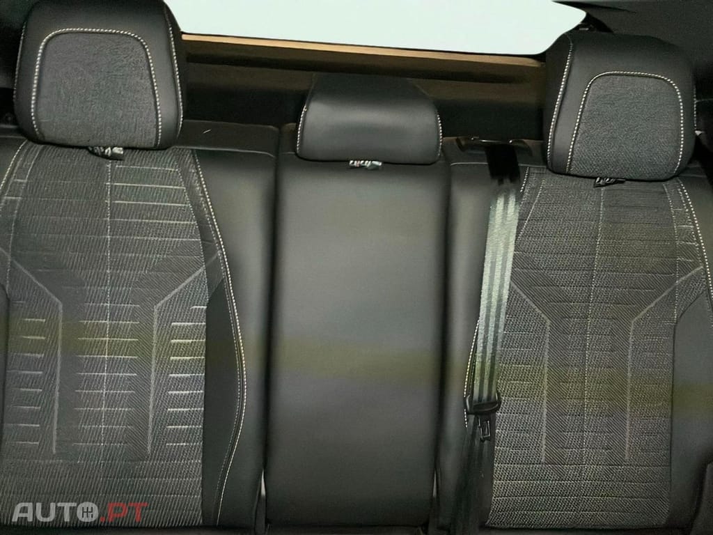 Peugeot 3008 1.2 Hybrid Allure e-DCS6