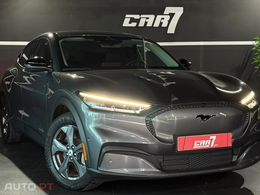 Ford Mustang Mach-E 72.6 kWh Base
