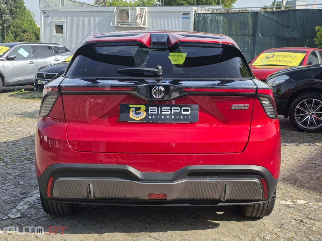 MG MG4 64 kWh XPower Luxury