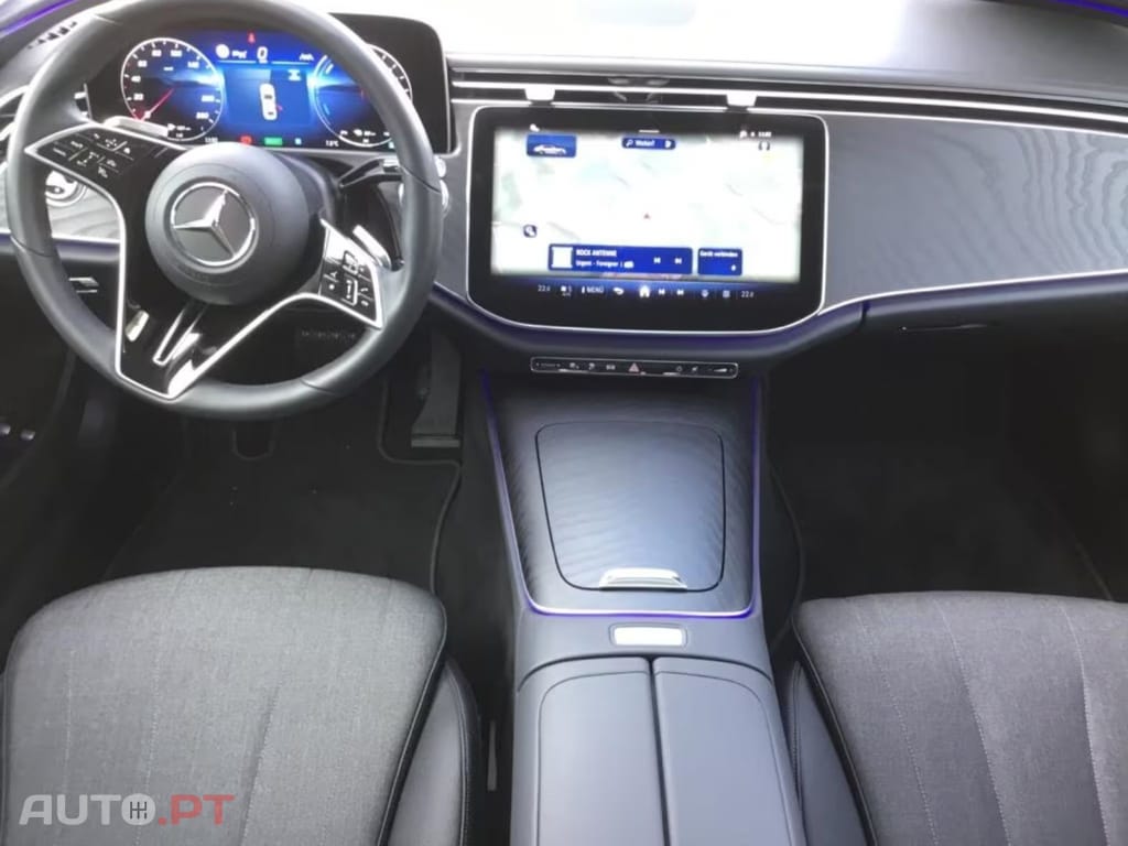 Mercedes-Benz E 300 I.V.A DEDUTIVEL e Limousine  