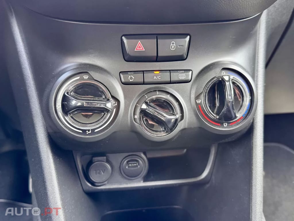 Peugeot 208 1.2 PureTech Signature