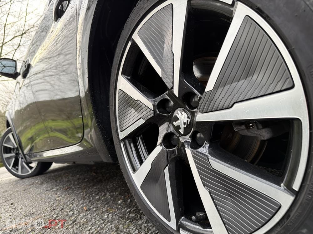 Peugeot E-208 50 kWh GT Pack