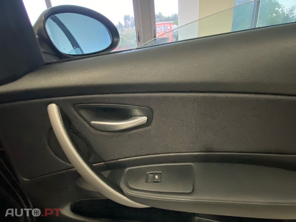 BMW 118 I SPORT