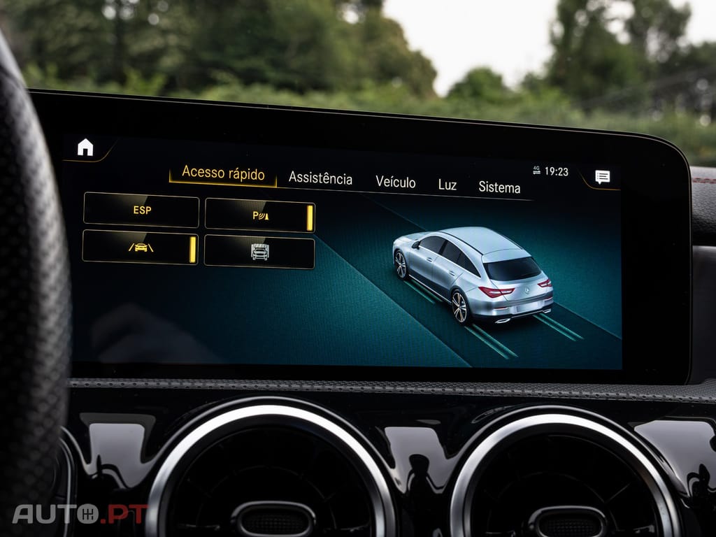 Mercedes-Benz CLA 250 e AMG Line