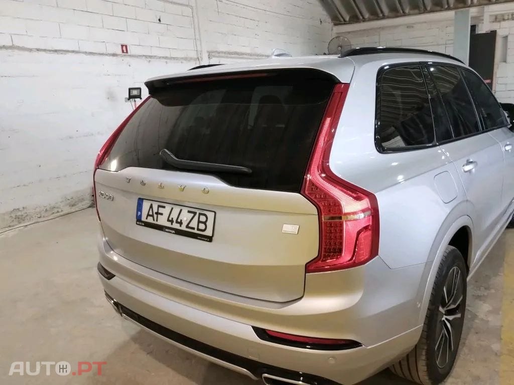 Volvo XC90 2.0 T8 PHEV R-Design Expression AWD