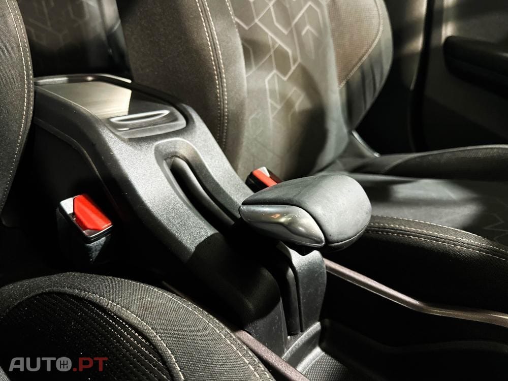 Peugeot 2008 1.6 e-HDi Allure 2-Tronic