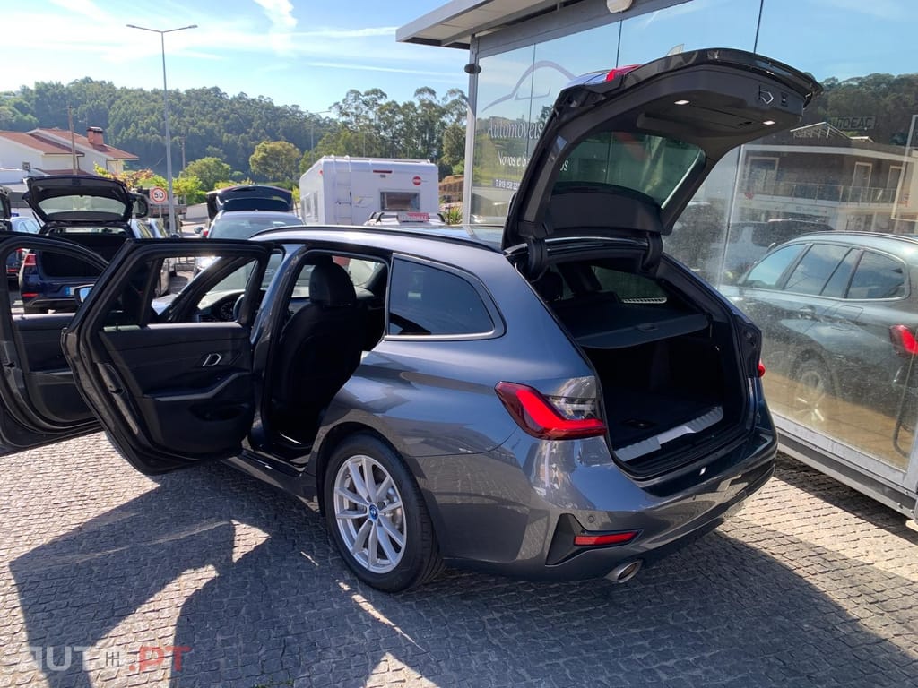 BMW 320 e Touring Line Luxury Auto