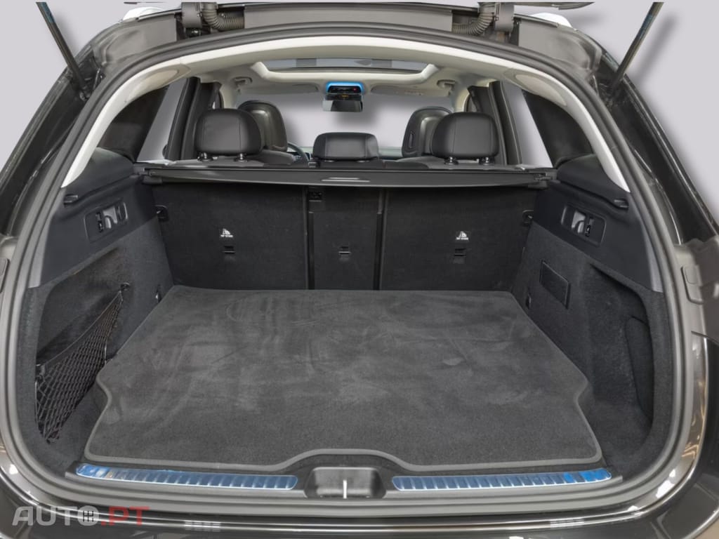 Mercedes-Benz GLC 300 I.V.A DEDUTÍVEL e 4M Avantgarde