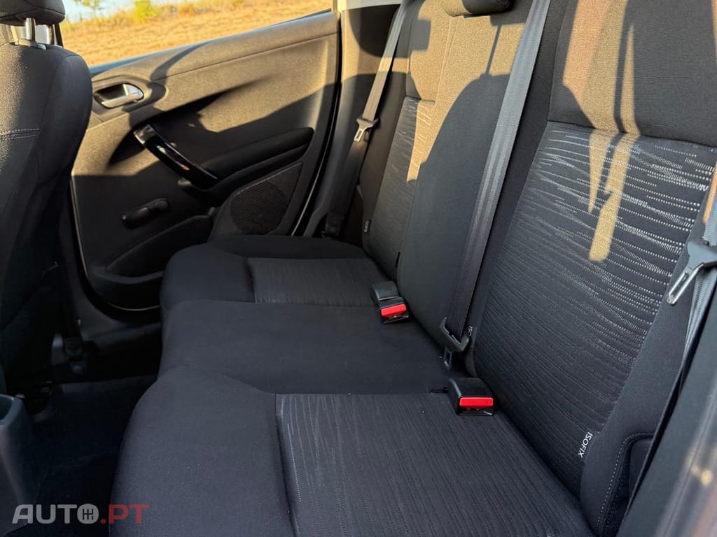 Peugeot 208 Peugeot 208 1.6 BlueHDi Access