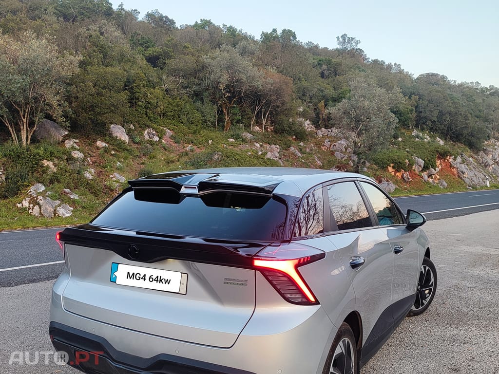 MG MG4 Standard 64 Kw
