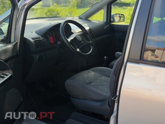 Volkswagen Sharan 1.9 TDi Confortline