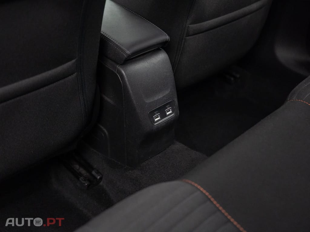 Peugeot E-208 50 kWh Active Pack