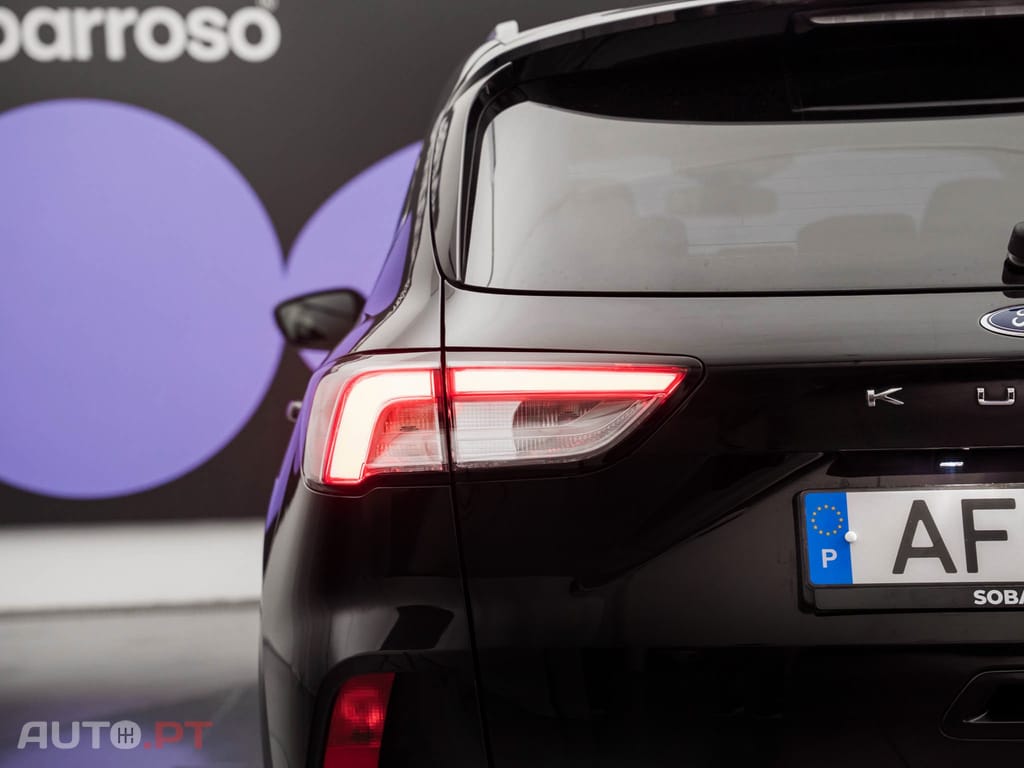 Ford Kuga 2.5 PHEV Titanium