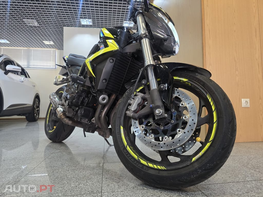 Honda CB black edition