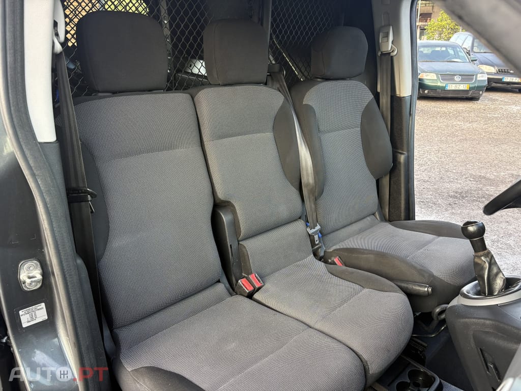 Peugeot Partner 1.6 BlueHDi L1 Premium 3L