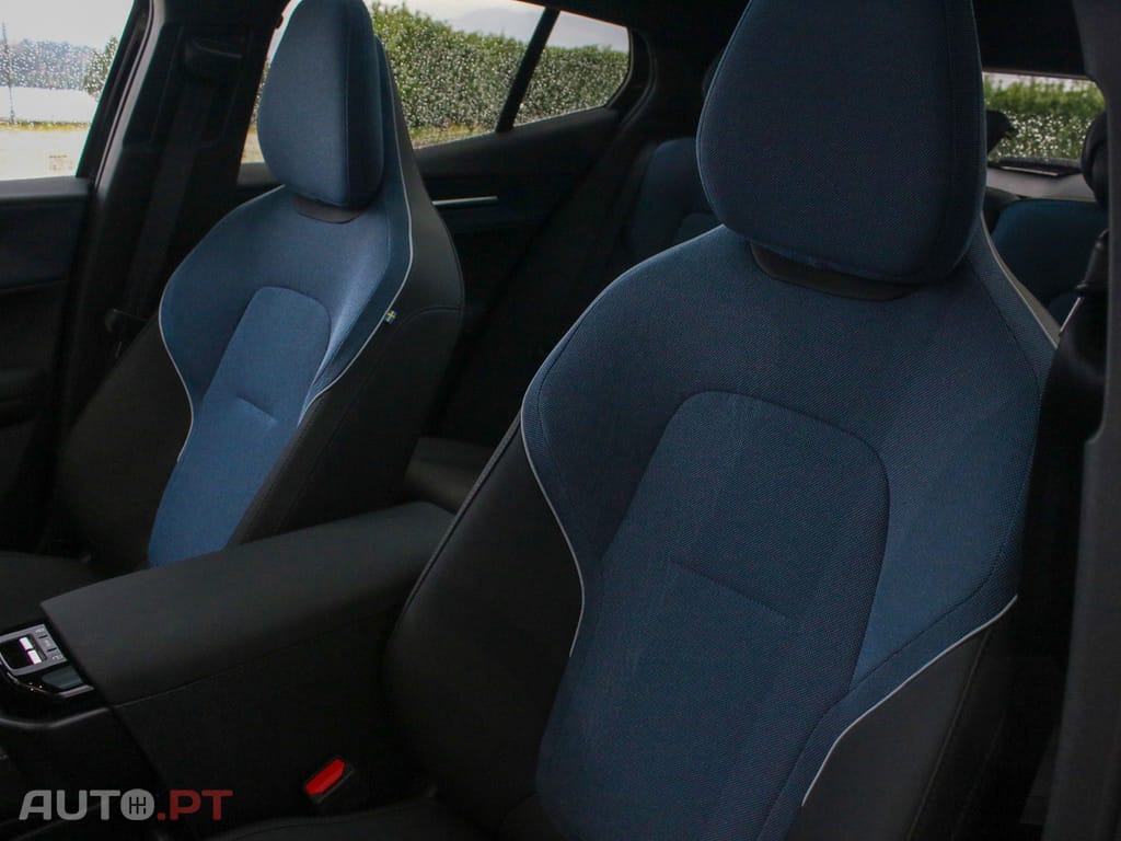 Volvo EX30 69 kWh Single Motor Extended Range Ultra